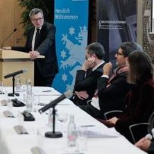 Podiumsgäste bei Justiz im Dialog mit DBR-Vorsitzenden Nov. 2018 in Berlin (c) DRB Podiumsgäste bei Justiz im Dialog mit DBR-Vorsitzenden Jens Gnisa Nov. 2018 in Berlin